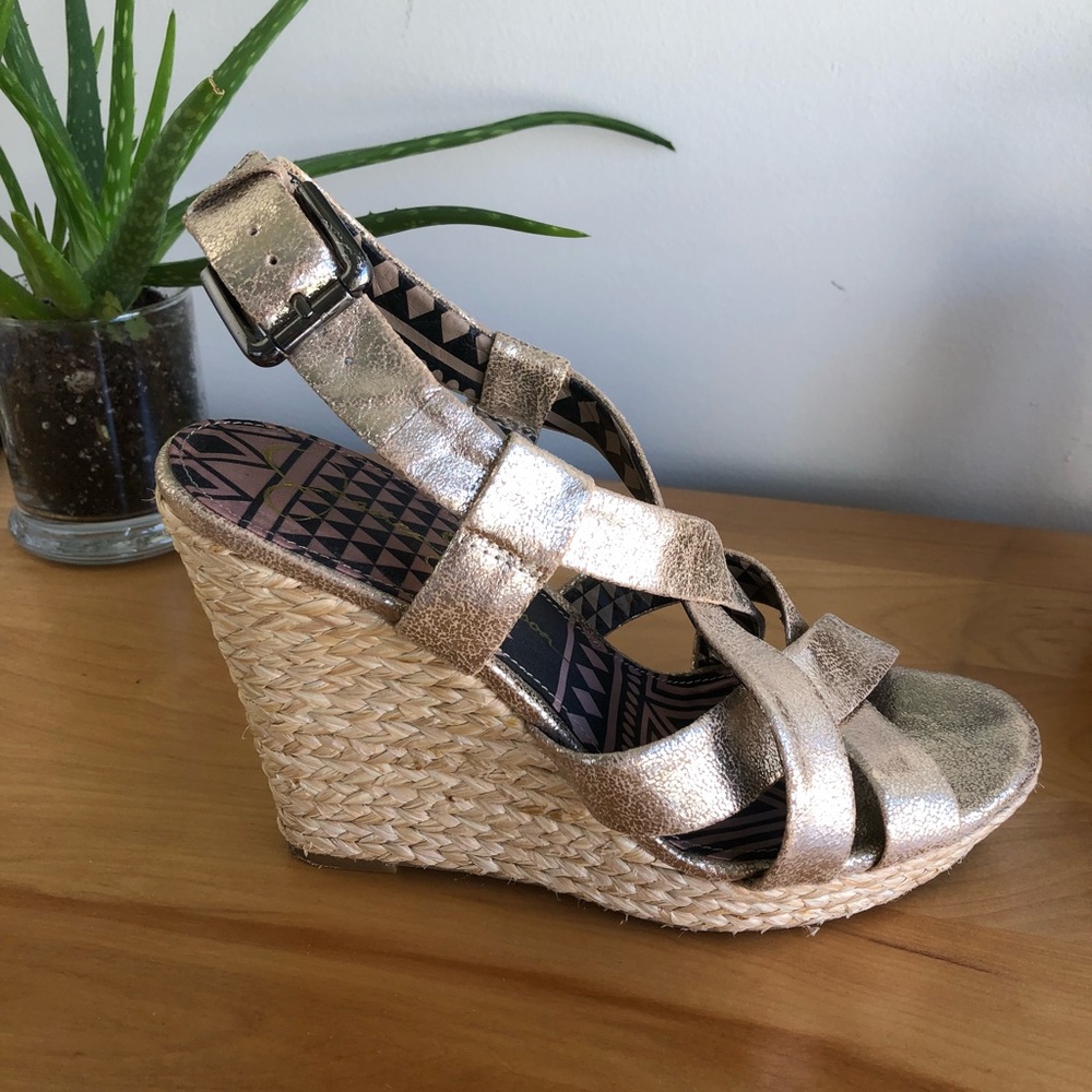 Jessica Simpson gold wedge espadrilles. Size 8.5